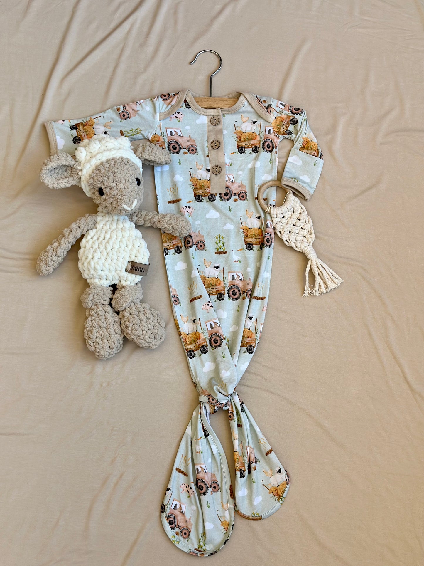 Peter Knotted Nursery Gown